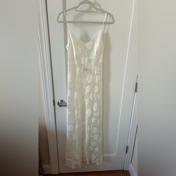 Like new realisation par Elvira dress in lily white, size Small - Picture 3 of 8